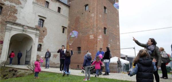 Natale dei Tre Castelli Navetta tra i mercatini