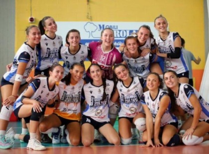 Volano le ragazze della D del volley