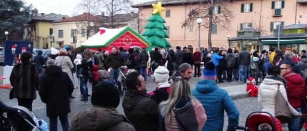 Natale sotto il Monviso Domenica fra mercatini e motori a Barge