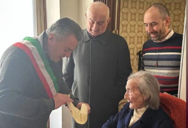 Nonna Gina spegne 107 candeline: è record