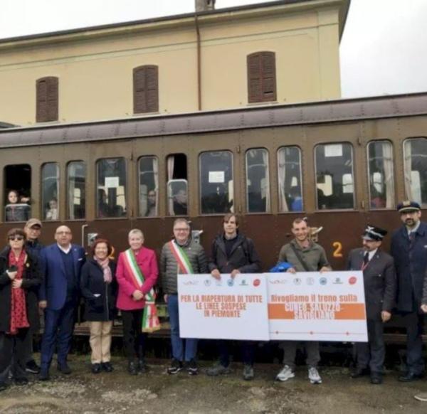 Torna il treno, ma Busca vuole la stazione