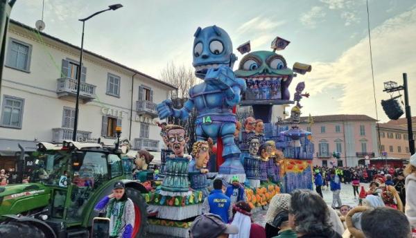 Otto grandi carri in gara. In palio il Carnevale delle 2 Province