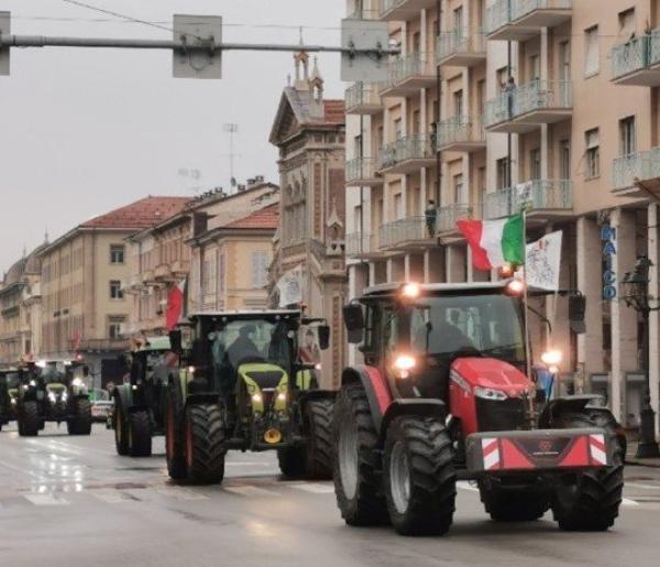 Perché i trattori tornano in piazza