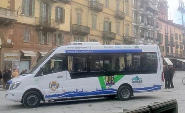 Il bus urbano diventa “a chiamata”