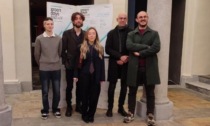 Il foyer del teatro Magda Olivero ospita le installazioni artistiche estoni e croate