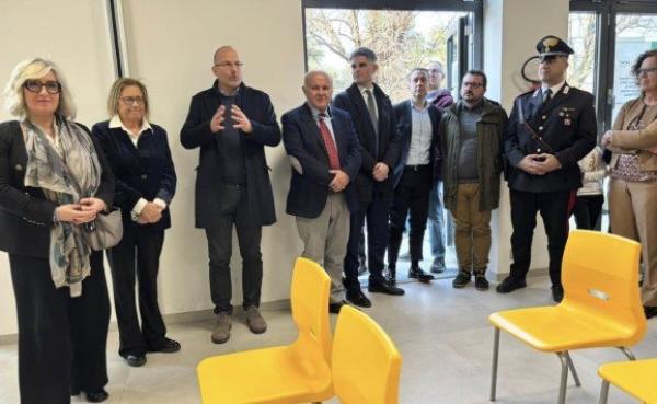 Scuola, blitz del sottosegretario a Costigliole