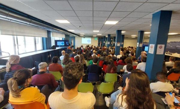Aprono col botto gli Itt Talks a Barge