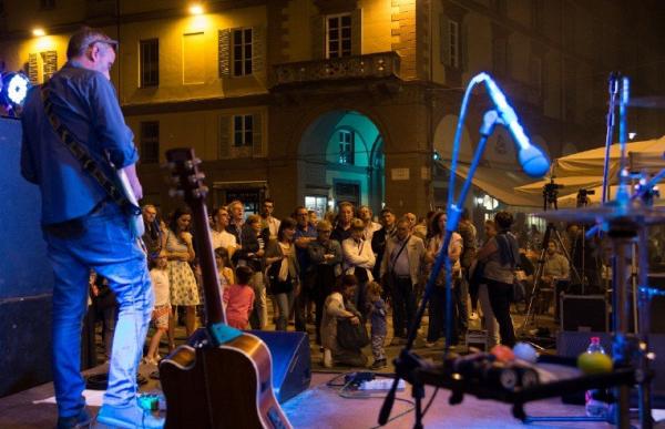 Notte Bianca da 20 anni. Sabato la festa by night