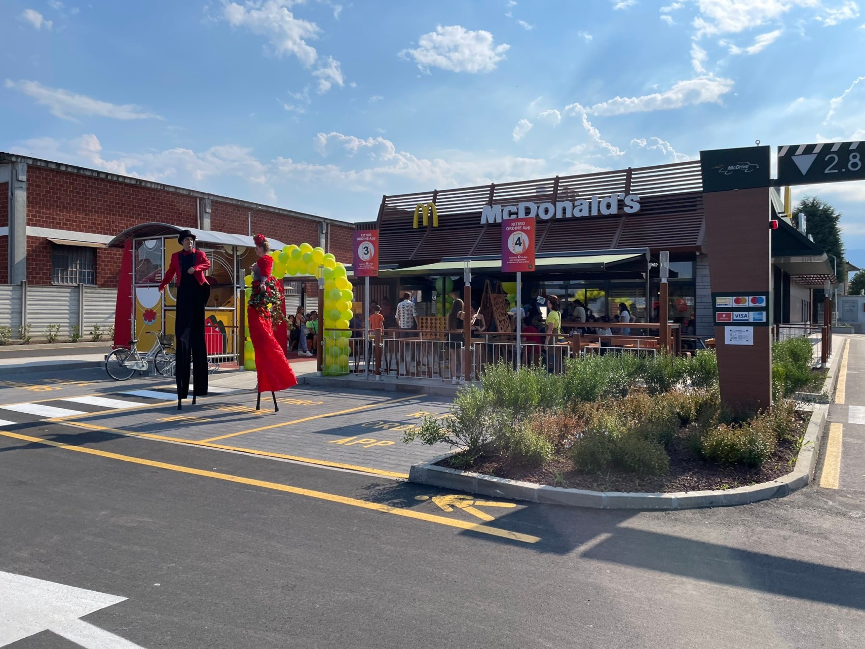 apertura Mc donalds 2025
