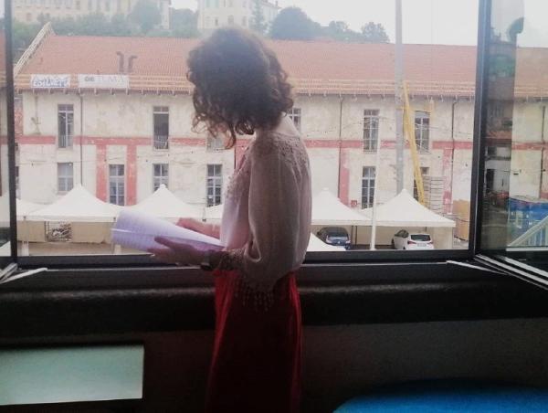 Maturità, esame sotto il sole cocente tra tensione e spumante