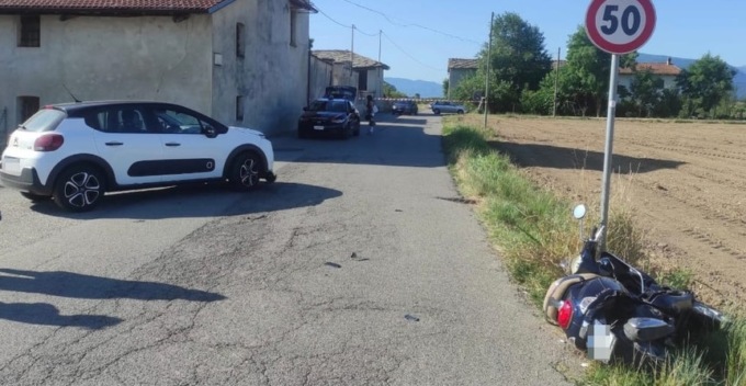 Incidente a Cavour: coinvolta un’auto e uno scooter