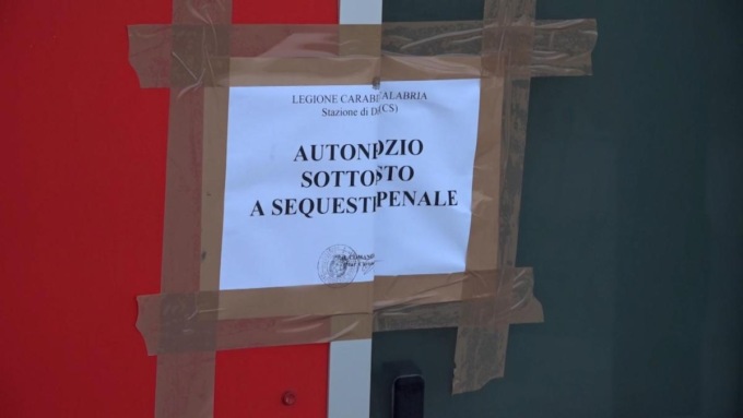Botulino in Sardegna: i NAS sequestrano prodotti a Vigone