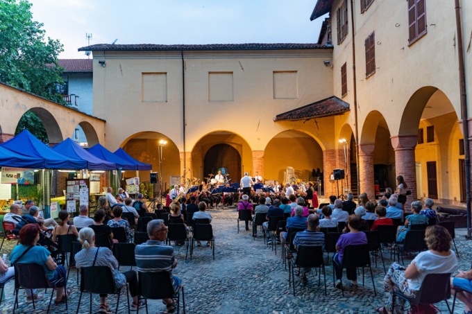 Revello si prepara per la festa di San Rocco