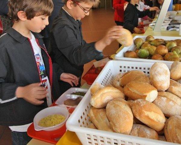 Addio microonde, bentornata ceramica per le scuole di Verzuolo
