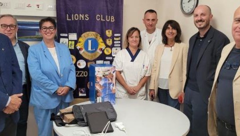 Uno strumento donato dai Lions all’ospedale di Saluzzo