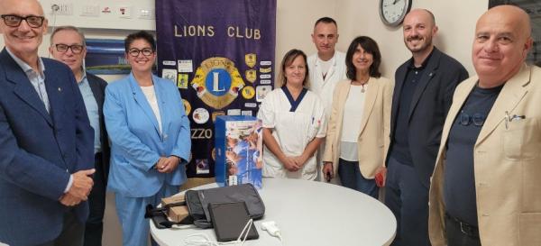 Uno strumento donato dai Lions all’ospedale di Saluzzo