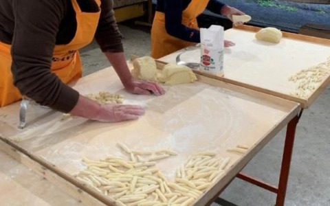 In tavola le ghiotte raviole di famiglia