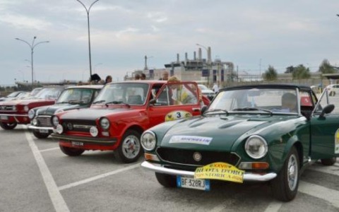 Domenica la Ruota d’Oro Storica sfila a Saluzzo: tappa a Cavour