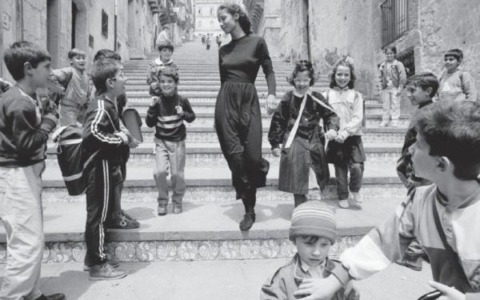 La moda, l’estetica e la vita: le foto di Ferdinando Scianna in Castiglia