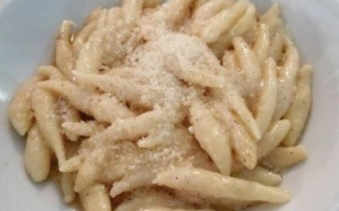 Leccornie piemontesi: Qui si mangia e beve bene