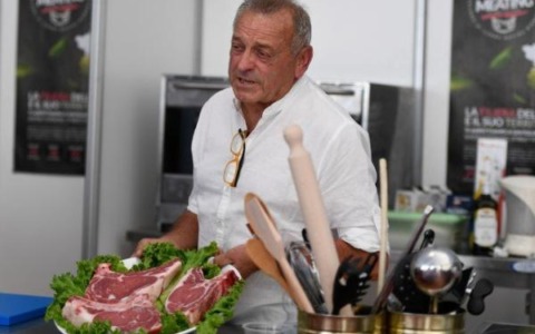 Meating accende Savigliano. Regina la carne Piemontese