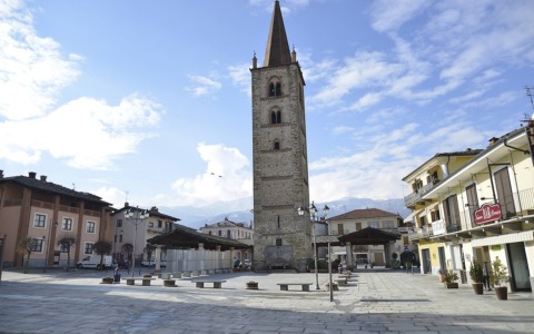 Bagnolo: Uomo colto da malore muore in piazza