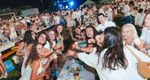 Barge, quasi 6 mila euro di spese nel bilancio della Cena in Bianco