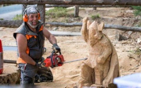 Domenica Mercà ‘d San Martin tra bancarelle, polenta e musica