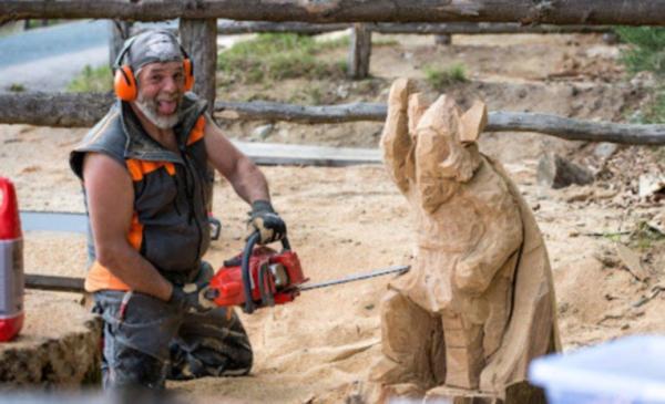 Domenica Mercà ‘d San Martin tra bancarelle, polenta e musica