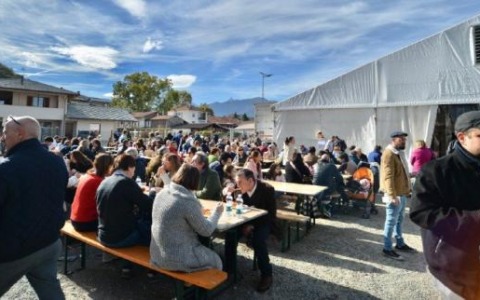Tornano il Tuttomele Self e le frittelle a Cavour