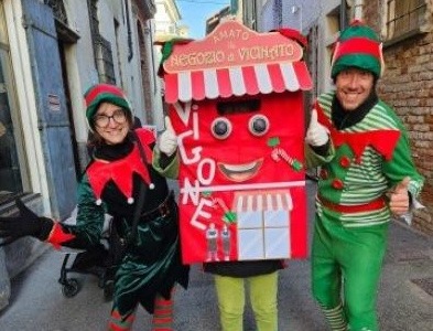 Polenta e spezzatino con la Pro Vigone Grande festa attorno all’albero speciale