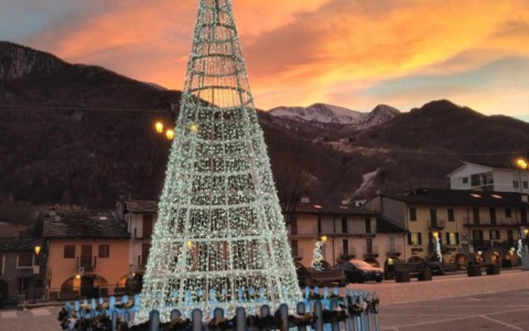 Buone feste da Sampeyre. C’è Capodanno in piazza