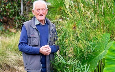 Saluzzo dice addio a Domenico Montevecchi, storico giardiniere di Villa Bricherasio