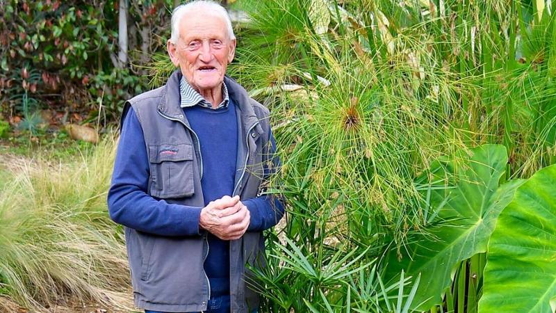 Saluzzo dice addio a Domenico Montevecchi, storico giardiniere di Villa Bricherasio