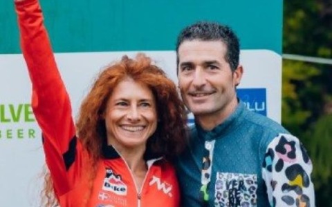 La farmacista-biker terza in Africa tra i vulcani del Rwanda (300 km)