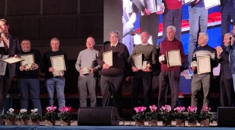 La festa di Bus Company a Villafranca