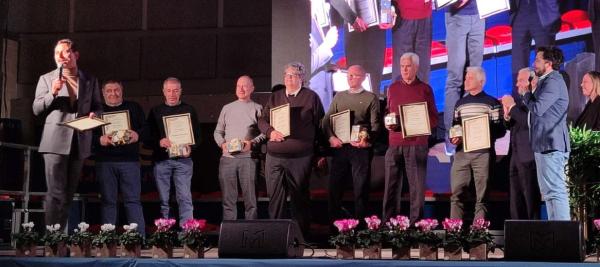 La festa di Bus Company a Villafranca