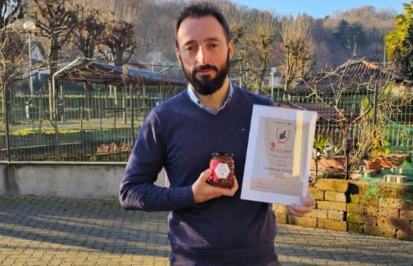 Lorenzo è re del miele. Un castagno da primato