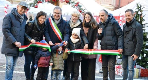 Busca con i mercatini è un salotto natalizio