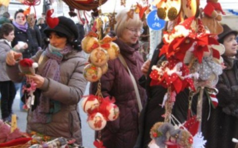 Poesia del Natale a Dronero Domenica con i mercatini