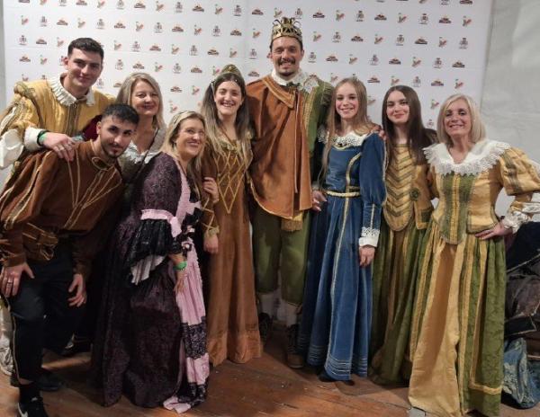 Domenica sfilano i carri con Dragon e Dragonetta baldoria a Dronero