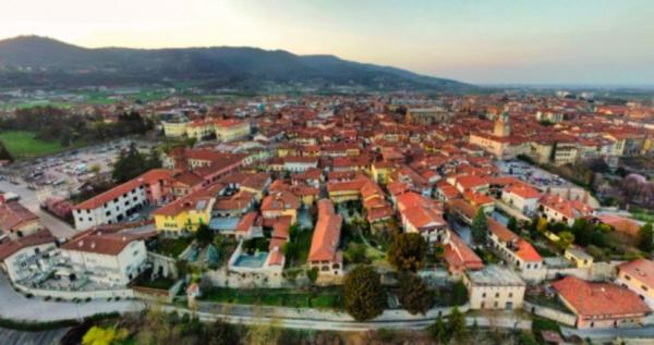 Busca under 30 è azzurra