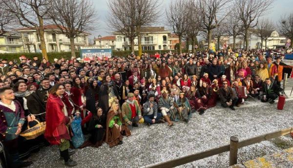 Su il sipario del Carnevale. Domenica la prima sfilata a Busca