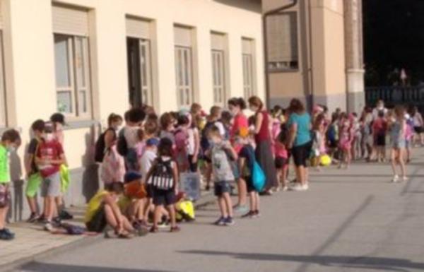 Revello, il caso scuola agita 1000 famiglie