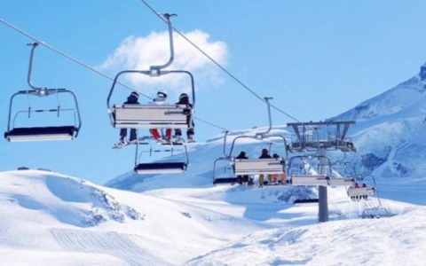 Gli anni d’oro di Pontechianale capitale del turismo “bianco”