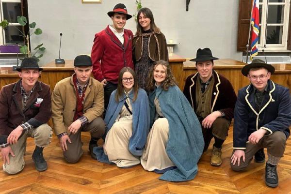 Gian e Gina, ecco gli sposini simbolo di amore e unione