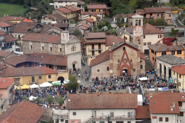 Nuovi arredi e pitture per le scuole di Rossana