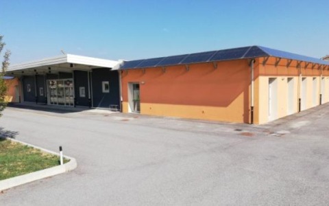 Nuovi seggi e raccolta del verde È polemica all’ombra del castello