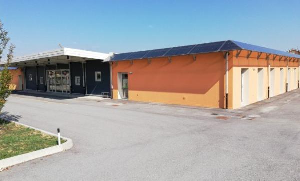 Nuovi seggi e raccolta del verde È polemica all’ombra del castello