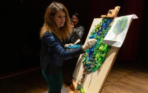 Green Days, è l’ora delle scuole Venerdì il docu-film “Stracci”